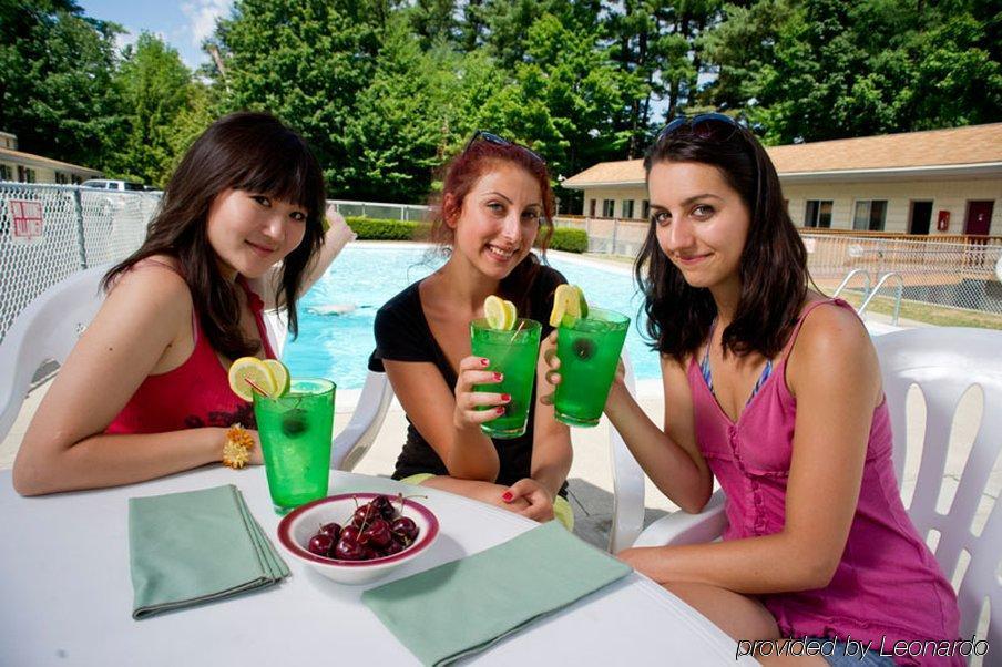 Motel Montreal Lake George Restaurant foto
